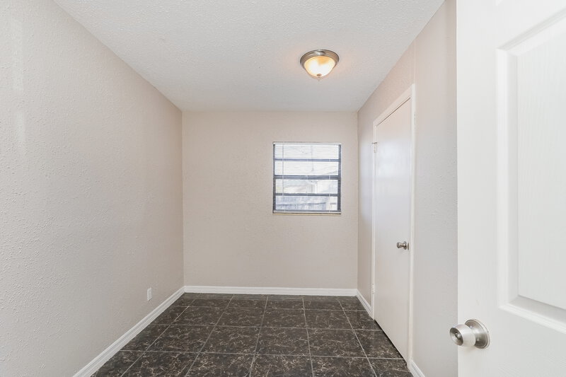 2,135/Mo, 2250 119th St Seminole, FL 33778 Hallway View