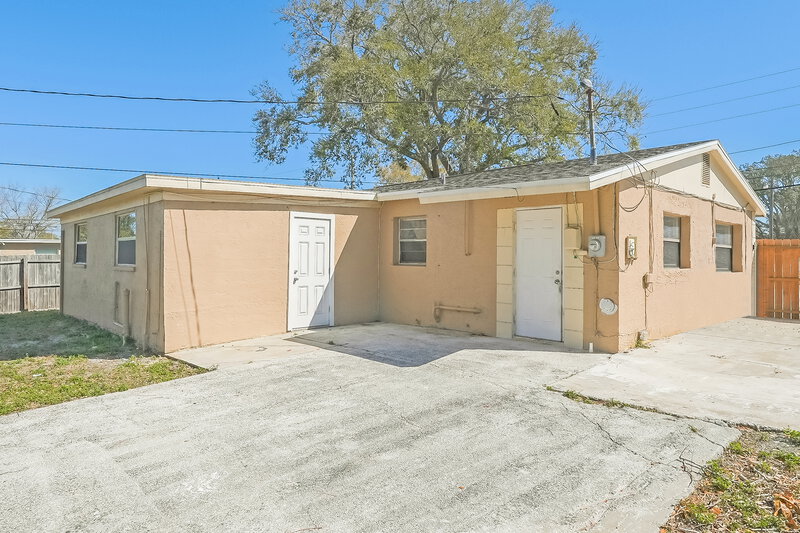 2,135/Mo, 2250 119th St Seminole, FL 33778 Rear View