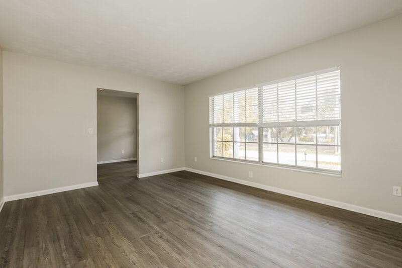 1,980/Mo, 11213 McMullen Loop Riverview, FL 33569 Living Room View