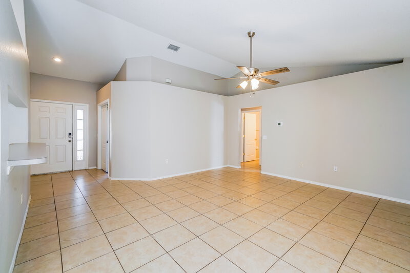 1,865/Mo, 900 Tangelo Circle Bartow, FL 33830 Living Room View 3