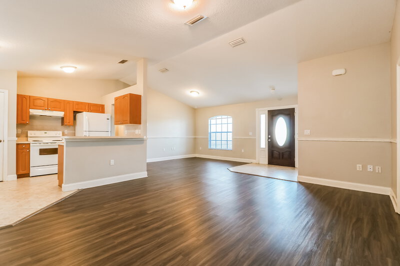 2,145/Mo, 37352 Laurel Hammock Dr Zephyrhills, FL 33541 Dining Room View