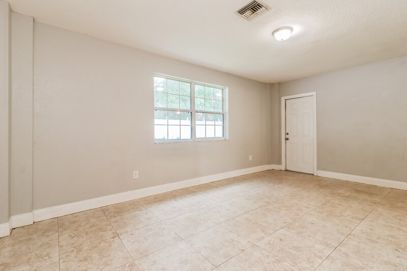 2,145/Mo, 37352 Laurel Hammock Dr Zephyrhills, FL 33541 Family Room View