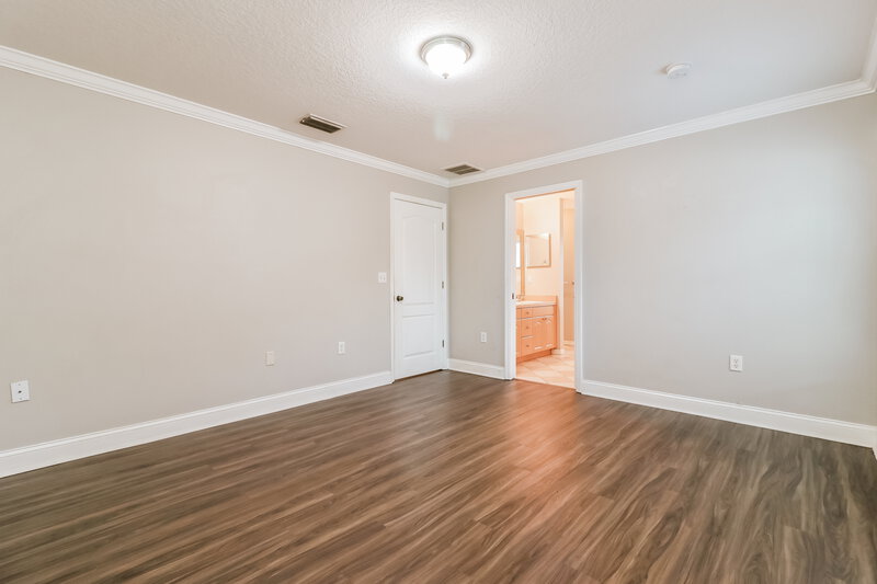 2,145/Mo, 37352 Laurel Hammock Dr Zephyrhills, FL 33541 Main Bedroom View 3