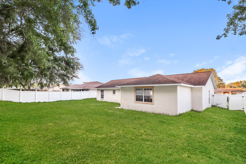 2,145/Mo, 37352 Laurel Hammock Dr Zephyrhills, FL 33541 Rear View 2