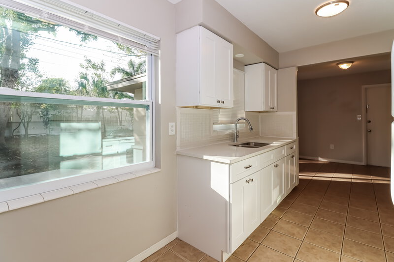 2,300/Mo, 6496 113th Street Seminole, FL 33772 Kitchen View 2