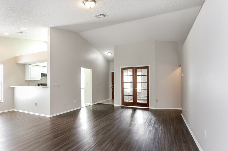 2,075/Mo, 13658 Laraway Dr Riverview, FL 33579 Living Room View 2