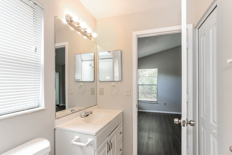 2,075/Mo, 13658 Laraway Dr Riverview, FL 33579 Master Bedroom View