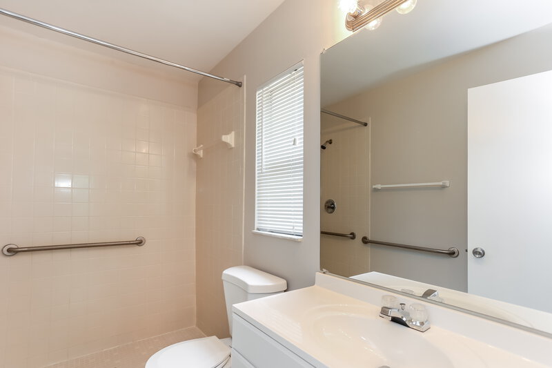 2,075/Mo, 13658 Laraway Dr Riverview, FL 33579 Master Bathroom View