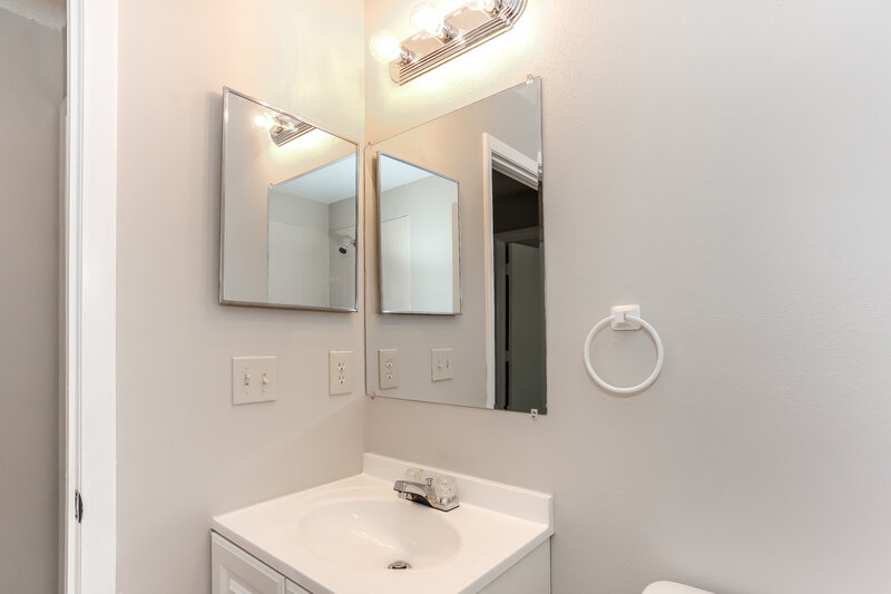 2,075/Mo, 13658 Laraway Dr Riverview, FL 33579 Powder Room View