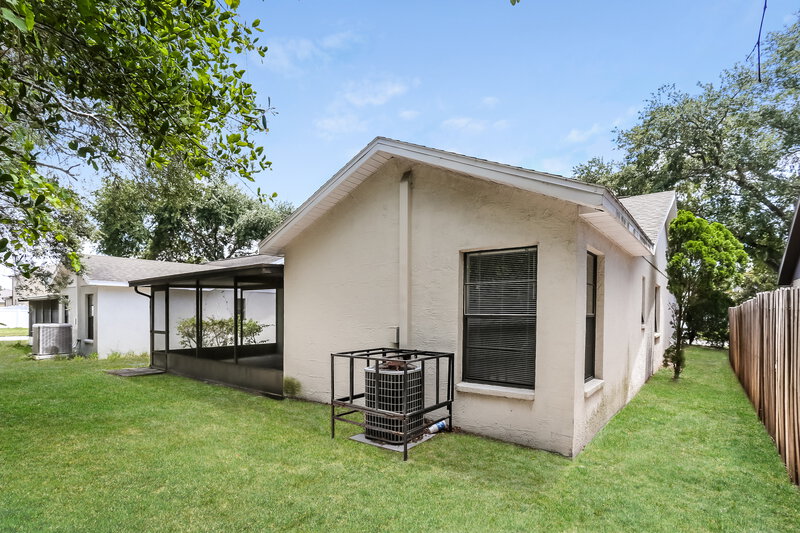 2,075/Mo, 13658 Laraway Dr Riverview, FL 33579 Rear View