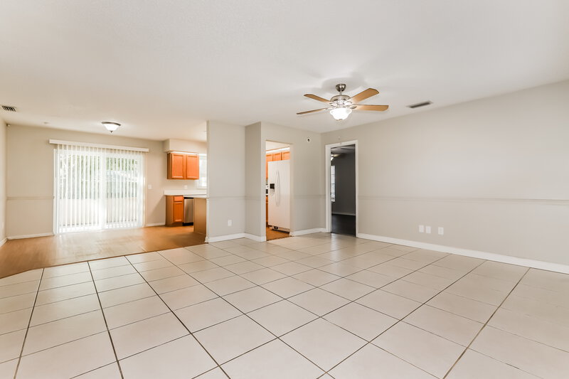 3,010/Mo, 2926 West Campbell Road Lakeland, FL 33810 Living Room View 2