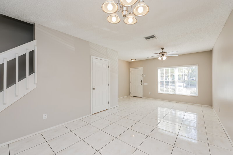 1,685/Mo, 6333 Bayside Key Dr Tampa, FL 33615 Dining Room View