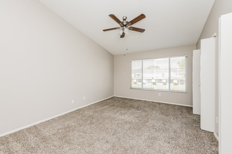 1,685/Mo, 6333 Bayside Key Dr Tampa, FL 33615 Main Bedroom View