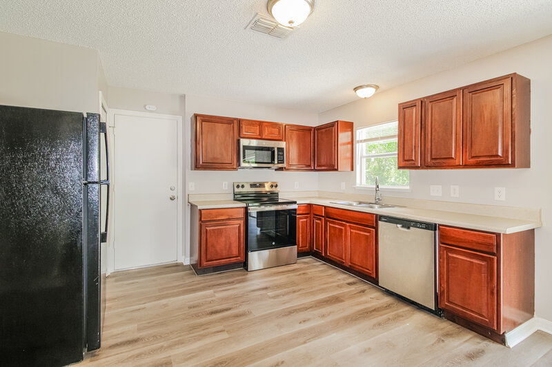 2,185/Mo, 6510 Hillview Rd Spring Hill, FL 34606 Kitchen View