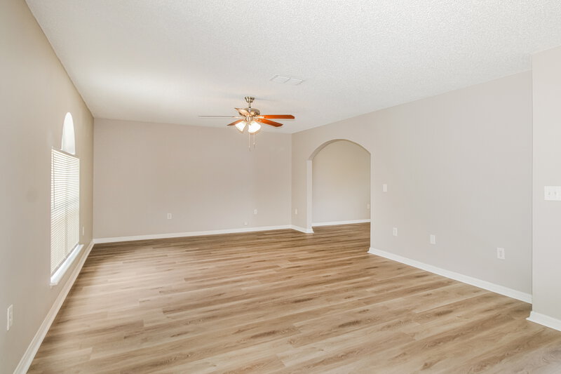 2,185/Mo, 6510 Hillview Rd Spring Hill, FL 34606 Family Room View