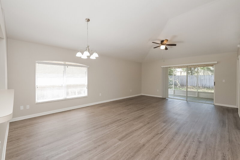 2,305/Mo, 4812 Limerick Dr Tampa, FL 33610 Dining Room View