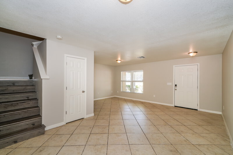 1,875/Mo, 7503 N Dixon Ave Tampa, FL 33604 Dining Room View 2