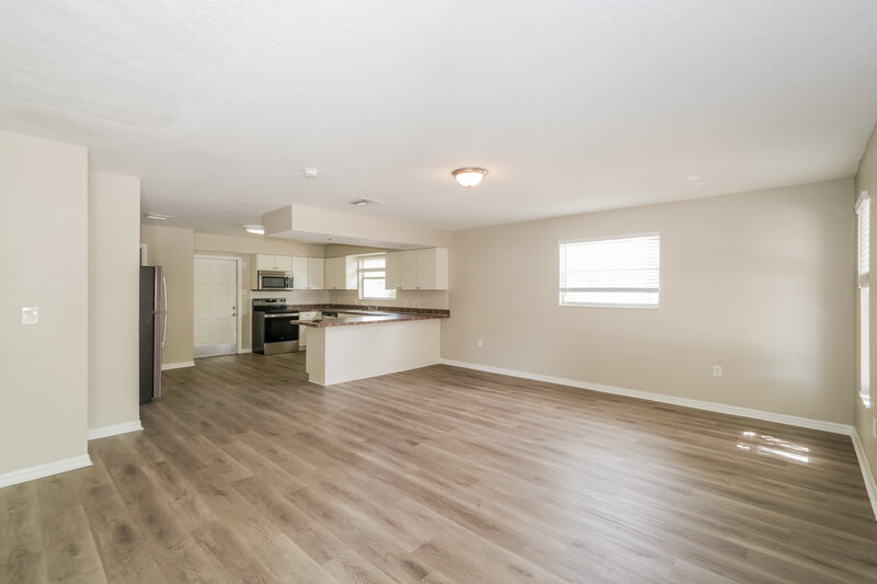 2,815/Mo, 1400 Poinsettia Ave Tarpon Springs, FL 34689 Misc View 3