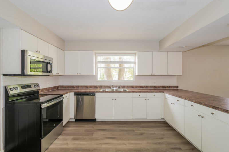 2,815/Mo, 1400 Poinsettia Ave Tarpon Springs, FL 34689 Misc View 4