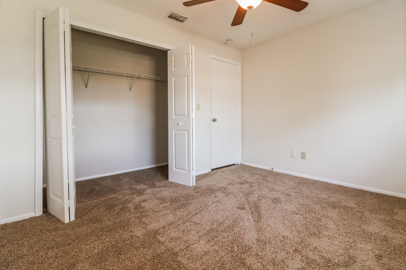 2,485/Mo, 9209 SEMINOLE BLVD Unit 210 Seminole, FL 33772 Bedroom View 2