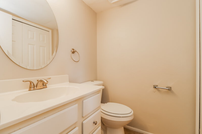 2,485/Mo, 9209 SEMINOLE BLVD Unit 210 Seminole, FL 33772 Bathroom View