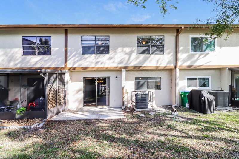 2,485/Mo, 9209 SEMINOLE BLVD Unit 210 Seminole, FL 33772 Rear View