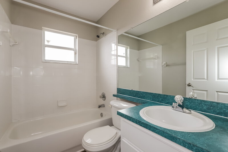 1,830/Mo, 1586 Caroline Ct Bartow, FL 33830 Bathroom View