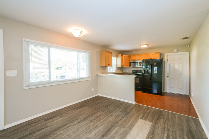 1,850/Mo, 9691 52nd Way Pinellas Park, FL 33782 Dining Room View