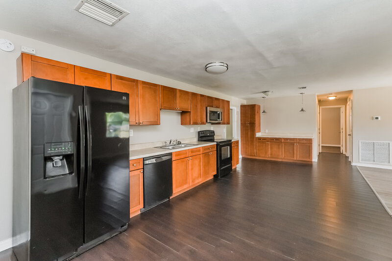 1,955/Mo, 3401 KEENE PARK DR Largo, FL 33771 Kitchen View 3