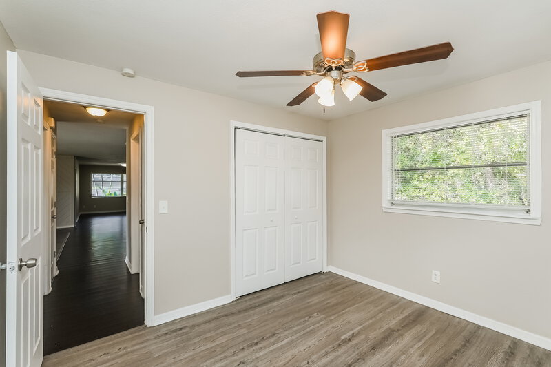 1,955/Mo, 3401 KEENE PARK DR Largo, FL 33771 Main Bedroom View 2