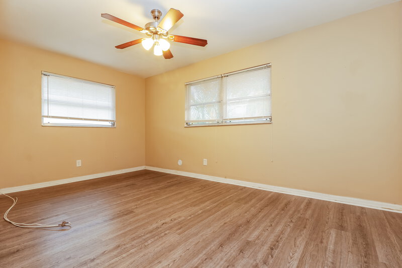 1,955/Mo, 3401 KEENE PARK DR Largo, FL 33771 Bedroom View 8
