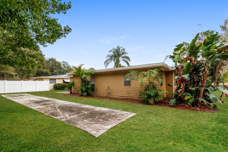 1,955/Mo, 3401 KEENE PARK DR Largo, FL 33771 Rear View 2