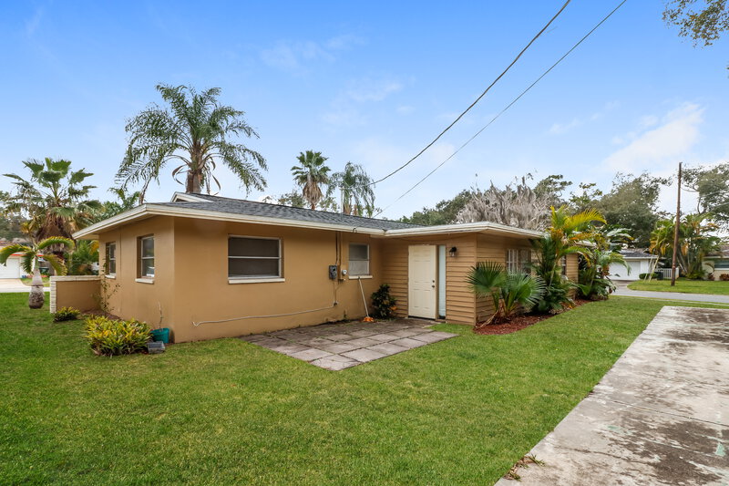 1,955/Mo, 3401 KEENE PARK DR Largo, FL 33771 Rear View 3