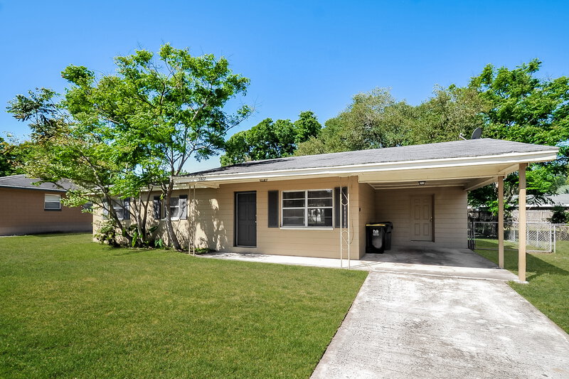 1,810/Mo, 5927 Stokes Rd Lakeland, FL 33812 Front View