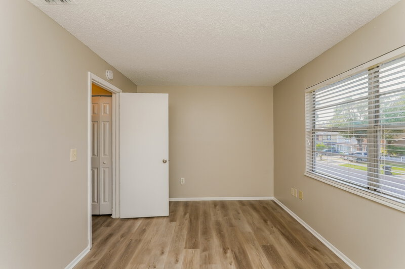 1,820/Mo, 14019 Village Terrace Dr Tampa, FL 33624 Bedroom View 2