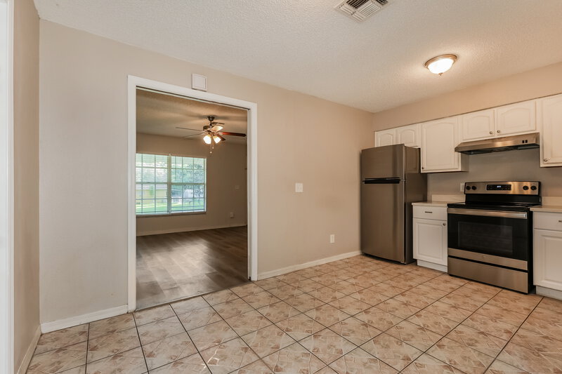 1,660/Mo, 37340 Carter Ave Dade City, FL 33523 Dining Room View 2