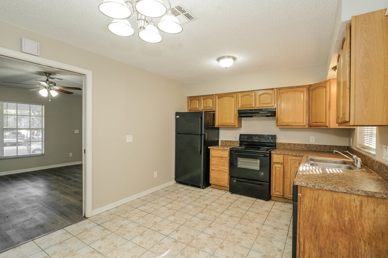 2,720/Mo, 37340 Carter Ave Dade City, FL 33523 Dining Room View 3