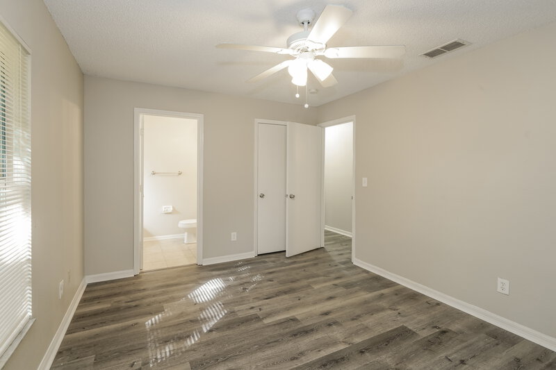 2,720/Mo, 37340 Carter Ave Dade City, FL 33523 Main Bedroom View