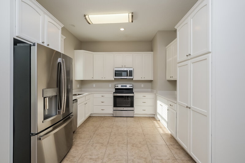 2,655/Mo, 7945 Harbor Bridge Blvd New Port Richey, FL 34654 Kitchen View