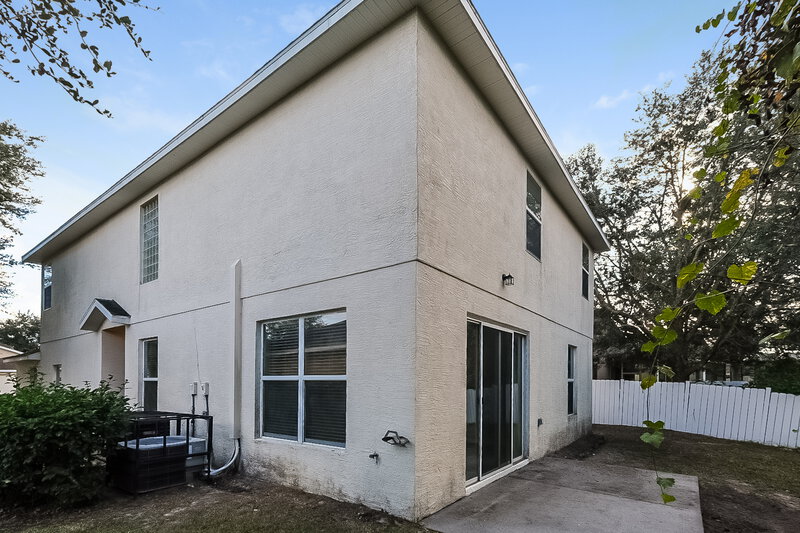 2,655/Mo, 7945 Harbor Bridge Blvd New Port Richey, FL 34654 Rear View