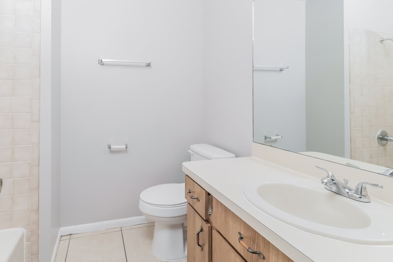 1,790/Mo, 1605 s Mcadoo Ave Bartow, FL 33830 Main Bathroom View