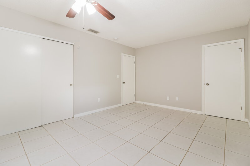 1,875/Mo, 7640 WOODBRIDGE BLVD Tampa, FL 33615 Main Bedroom View 3