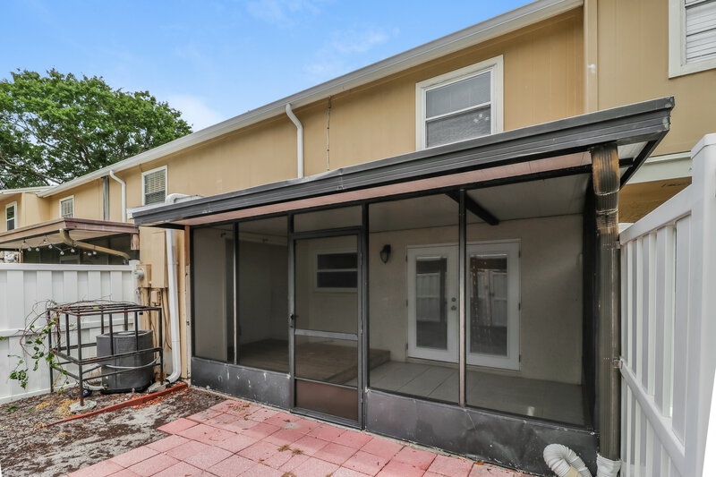 1,875/Mo, 7640 WOODBRIDGE BLVD Tampa, FL 33615 Rear View