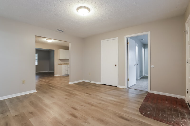 1,985/Mo, 717 Ponderosa Dr E Lakeland, FL 33810 Misc View 3