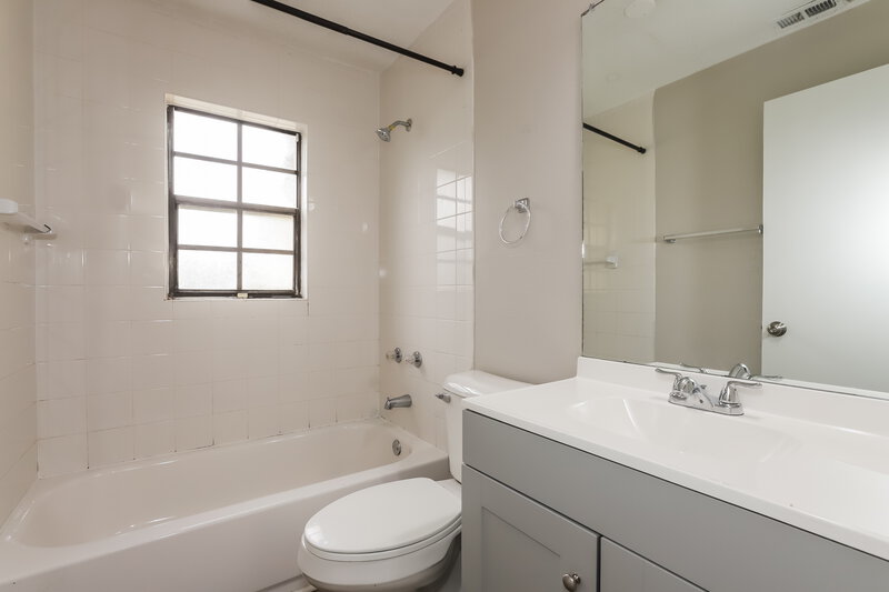 1,985/Mo, 717 Ponderosa Dr E Lakeland, FL 33810 Misc View 12