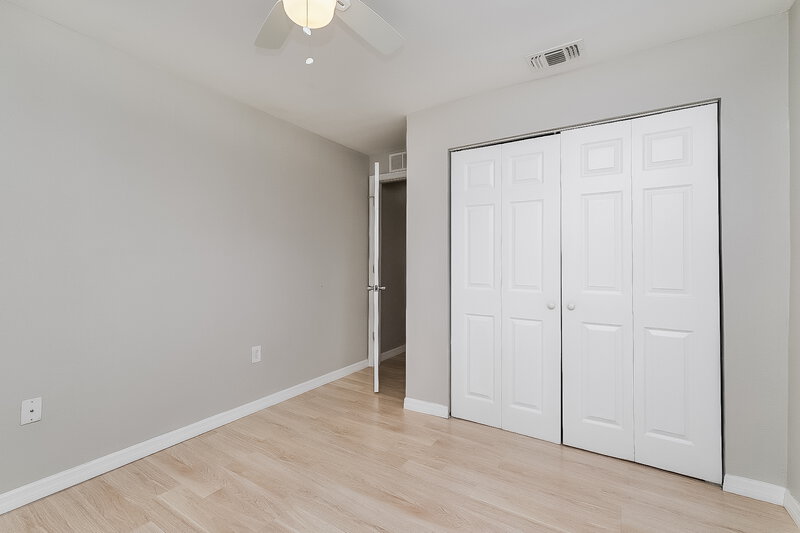 1,660/Mo, 522 E LIME ST Tarpon Springs, FL 34689 Bedroom View 2