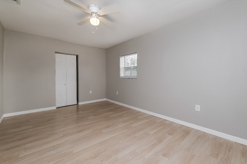 1,660/Mo, 522 E LIME ST Tarpon Springs, FL 34689 Bedroom View 3