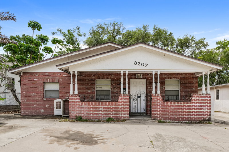 2,015/Mo, 3207 E 24Th Ave Tampa, FL 33605 External View
