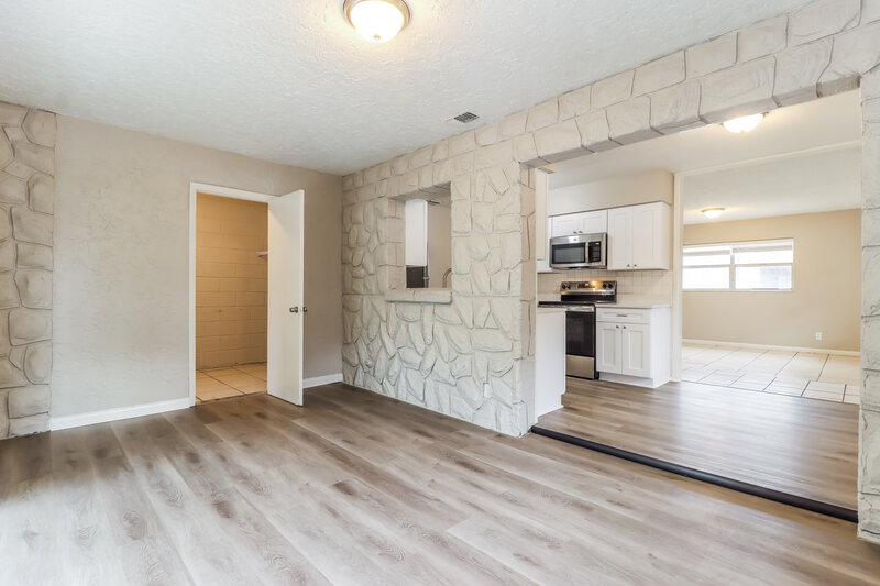 1,850/Mo, 3207 E 24Th Ave Tampa, FL 33605 Dining Room View