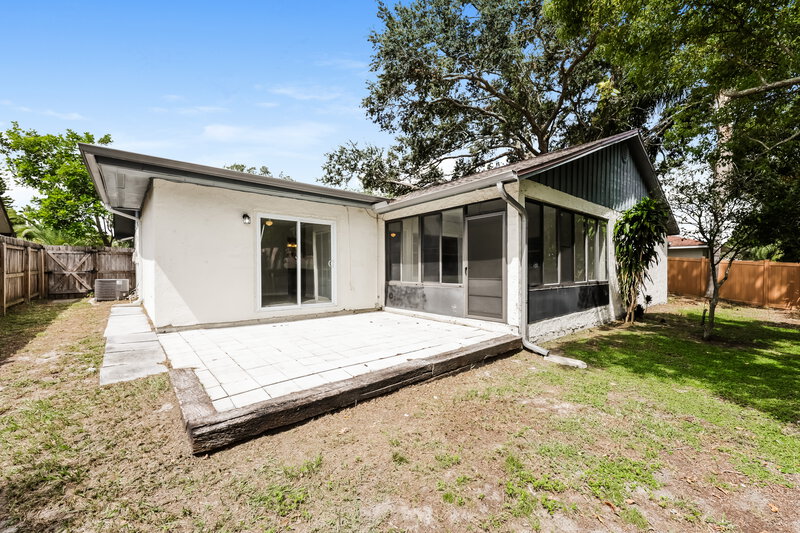 2,595/Mo, 109 COUNTRY VILLAS DR Safety Harbor, FL 34695 Rear View